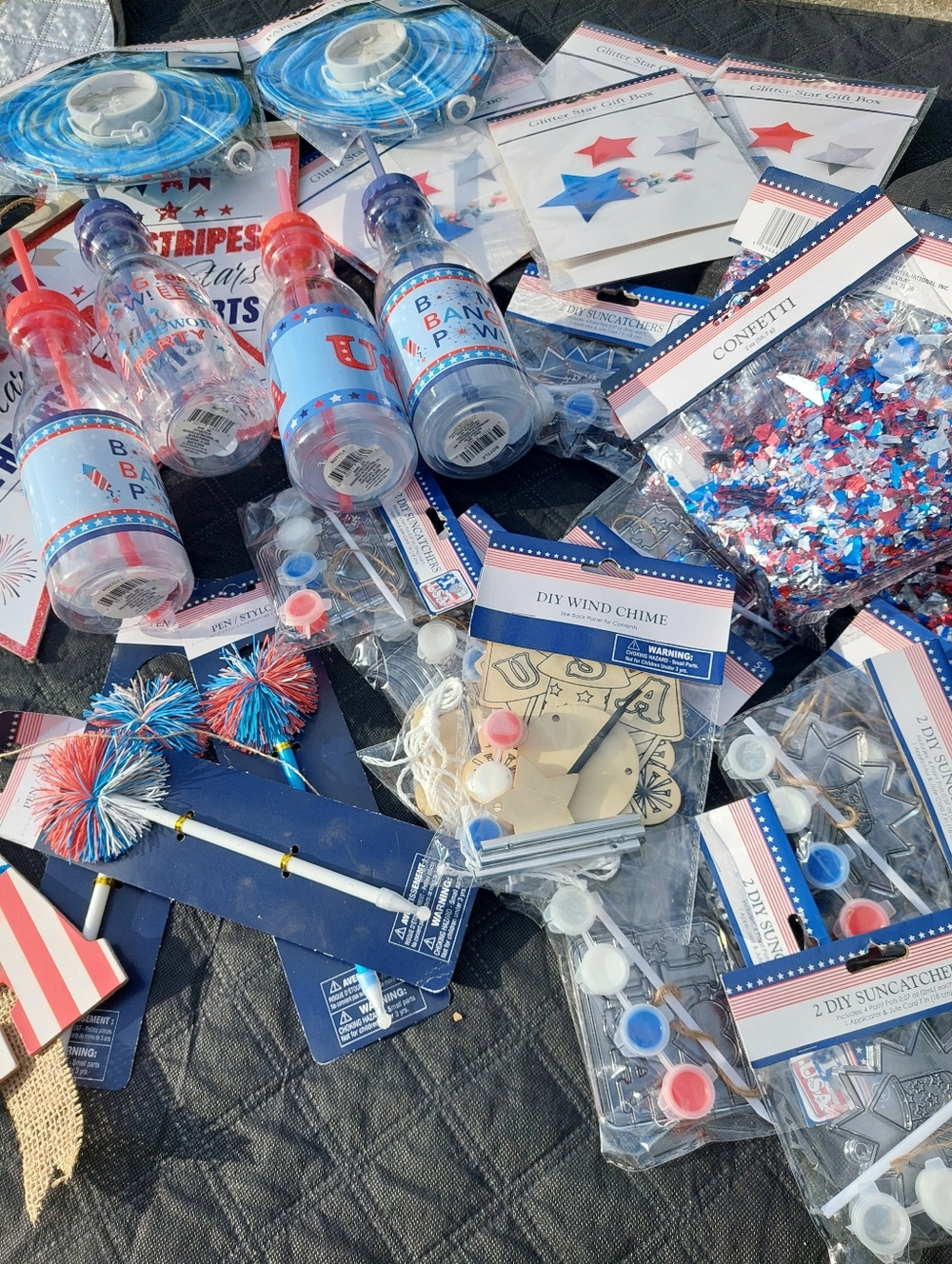 40 Pcs 4th Of JULY Decorations Independence DAY Decor Signs Lanterns Confetti + - Picture 3 of 4